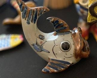 Ken Edwards El Palomar Mexico Pottery Fish 9x10x9in HxWxD