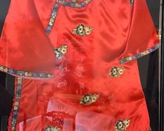  Antique Chinese Red Silk Embroidered Robe	31x25x2in	HxWxD