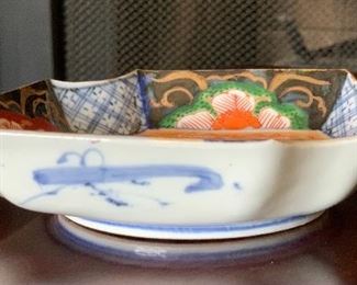 Antique Japanese Porcelain Dish	1x6x5in	HxWxD