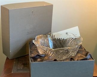 Waterford Crystal Aran Isles 10in Bowl Scalloped	6in H x 10in Diameter	