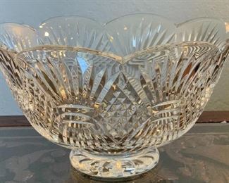 Waterford Crystal Aran Isles 10in Bowl Scalloped	6in H x 10in Diameter	