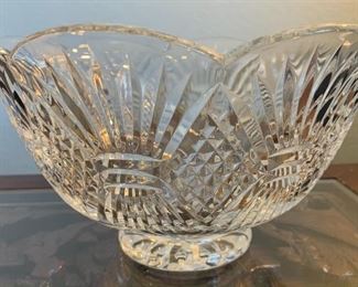 Waterford Crystal Aran Isles 10in Bowl Scalloped	6in H x 10in Diameter	