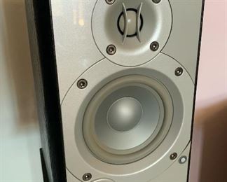 Infinity Primus P142 Speakers w/ Stands PAIR	10x6x6.5in	