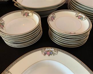 43pc Noritake Grasmere China Dish ware Set	