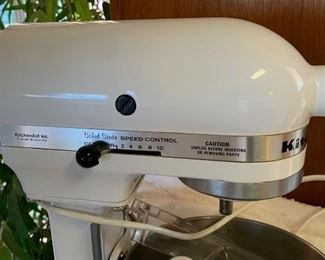 Kitchenaid Heavy Duty Stand Mixer 5qt K5SS	17x10x13in	HxWxD