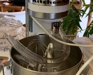 Kitchenaid Heavy Duty Stand Mixer 5qt K5SS	17x10x13in	HxWxD