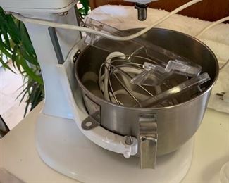Kitchenaid Heavy Duty Stand Mixer 5qt K5SS	17x10x13in	HxWxD