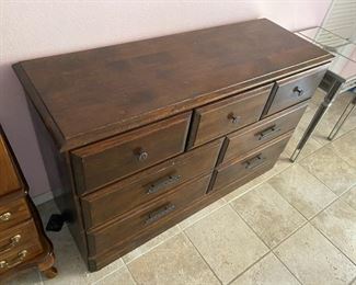 Rustic 7-Drawer Dresser	29x48x16.5in	HxWxD