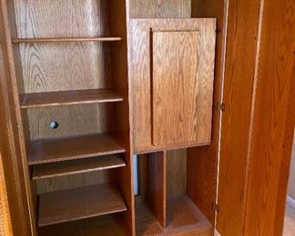 Sewing Cabinet Fold Out Table	72x48x19.5in	HxWxD