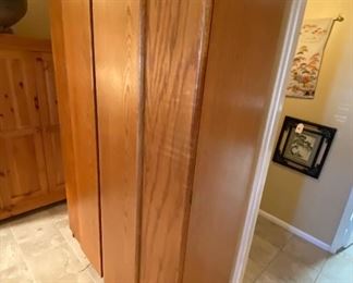 Sewing Cabinet Fold Out Table	72x48x19.5in	HxWxD