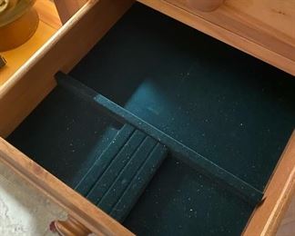 #2 Broyhill Fontana Knotty Pine wardrobe/dresser/cabinet	61.5x54x20in	HxWxD