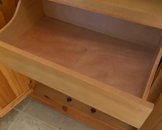 #2 Broyhill Fontana Knotty Pine wardrobe/dresser/cabinet	61.5x54x20in	HxWxD