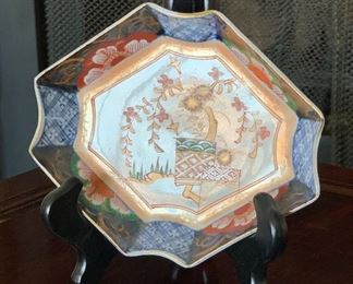 Antique Japanese Porcelain Dish	1x6x5in	HxWxD