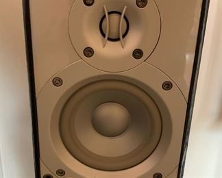 Infinity Primus P142 Speakers w/ Stands PAIR	10x6x6.5in	