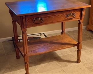 Vintage Oak Table/Desk	31x34x24in	HxWxD