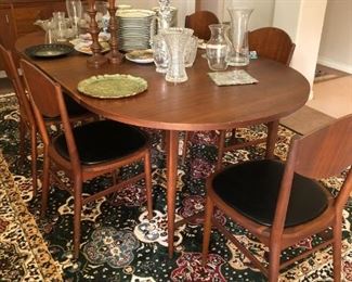 MCM 1957 Dining table & 6 chairs