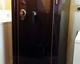 Browning Gold Series Pro Steel Combination Safe 60.5" x 30" x 26"