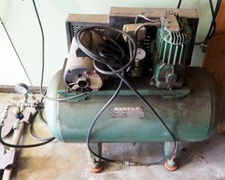 Sears Electric Air Compressor, Model 106.170911, Includes Pneumatic Hose, Powers On