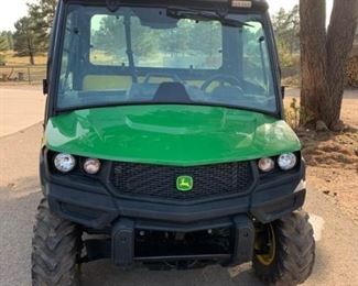 John Deere Gator