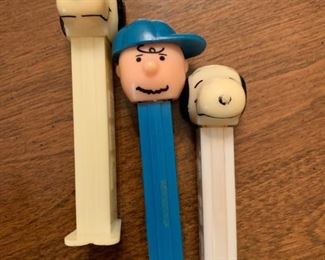 Vintage Snoopy and Charlie Brown Pez Dispenser
