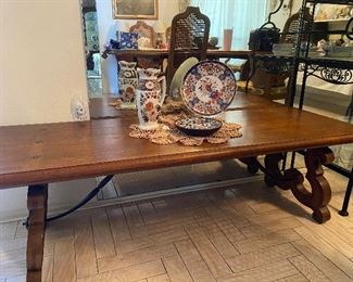 Great looking Henredon narrow coffee table or end of bed bench 22 x 62  $185.00