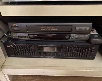 JVC  Video Cassette Recorder HR VP 634 U, includes remote and owners guide 