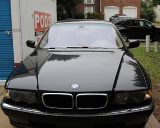 2001 BMW 740IL asking $2900