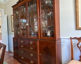 GORGEOUS LIGHTED CHINA CABINET