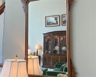 ELEGANT MIRRORS