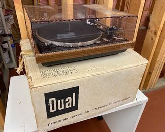 Vintage Dual Turntable