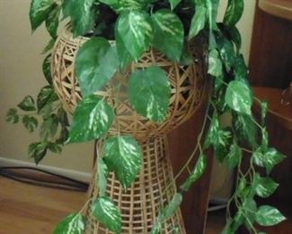 Rattan plant stand