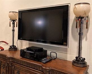 Pair of lamps and flat screen TV