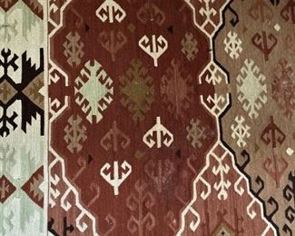 Hand woven 8 feet x 10 feet rug