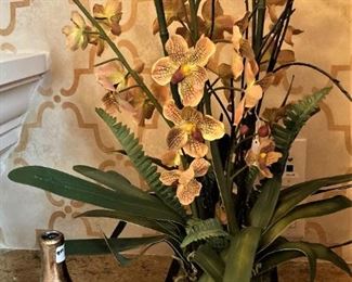 Artificial arrangement