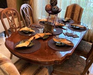 Dining table & chairs