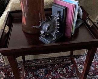 Shell-style bookends