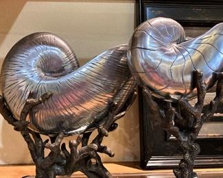 Coral/shell style décor 