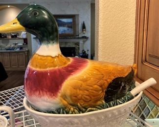 Duck tureen