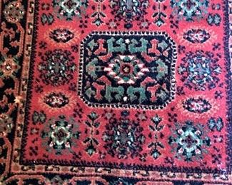 Small rug 2 feet 4 inches x  2 feet 4 inches