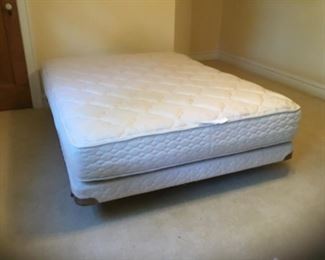 Queen mattress set, SALE: FREE!
