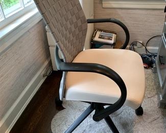 115. Davis Office Chair (26" x 21" x 42")