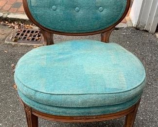 138. Seafoam Blue Tufted Carved Side Chair (24" x 20" x 35")