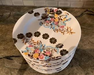 158. Set of 16 Luncheon Plates