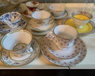 187. Collection of 36 Vintage Cups & Saucers