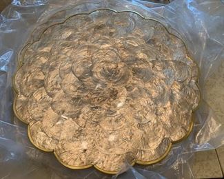 192. Scallop Edged Placemats (14")