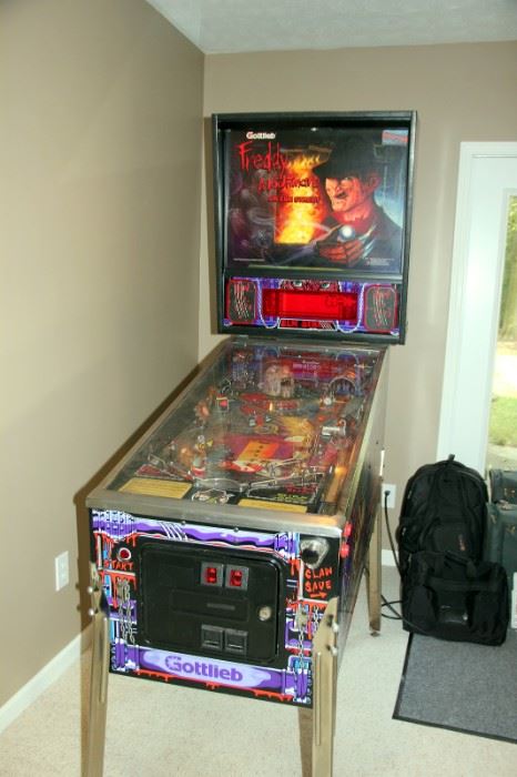 RARE & VERY COOL Freddy Krueger Nightmare on Elm Street Pinball Machine by Gottleib