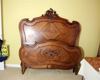 2 Twin Size Antique Beds