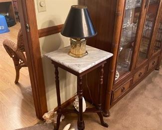 marble top accent table 