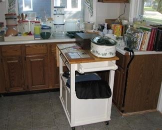 Rolling kitchen island and other kitchen items