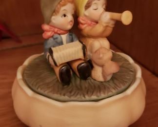 Vintage Napcoware Tenny Tikes "Talk To The Animals" Made of Bisque